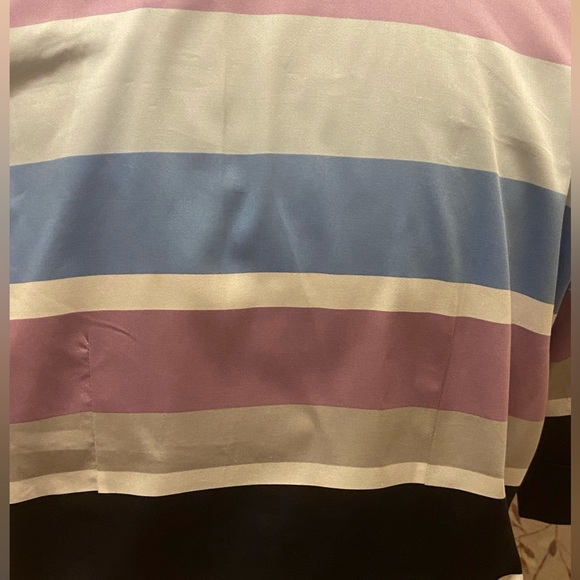 New York & Company - Women's V-Neck Button Down  Blouse (NWT) - Picture 5 of 7